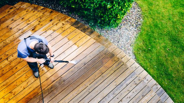 Cost of Deck Pressure Cleaning in Charlottesville