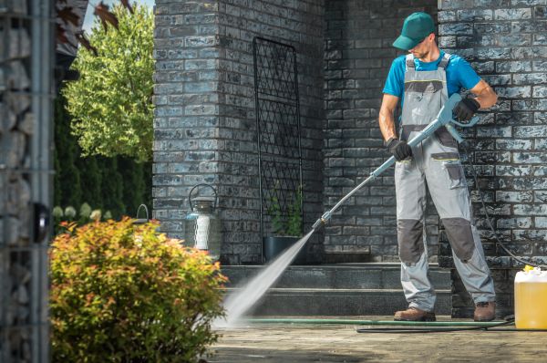 Cost of Outside House Cleaning in Charlottesville
