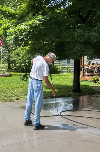 Cost of Driveway Concrete Cleaning in Charlottesville